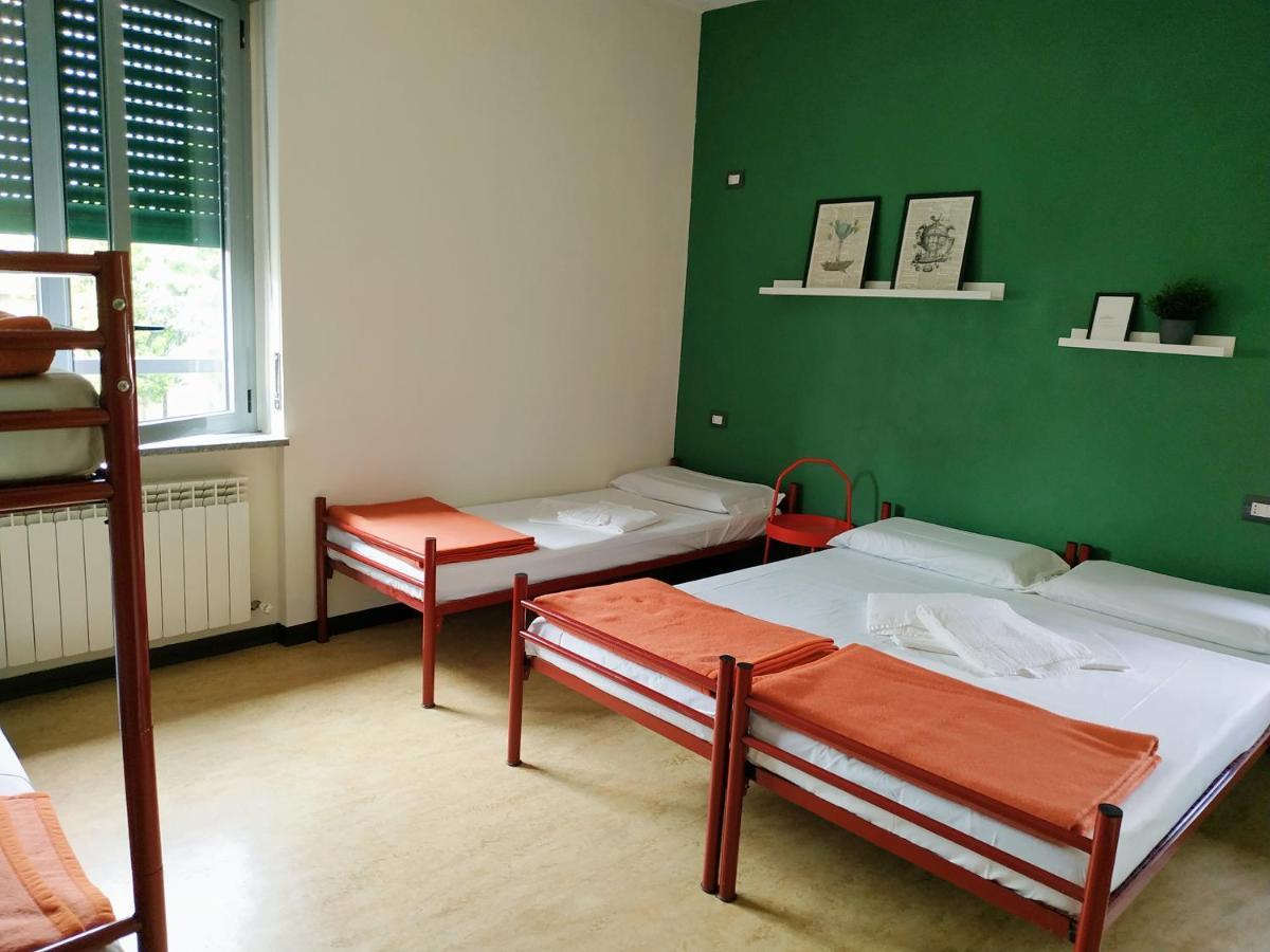 萨龙诺 马尔宾塞米兰博览旅馆旅舍 外观 照片